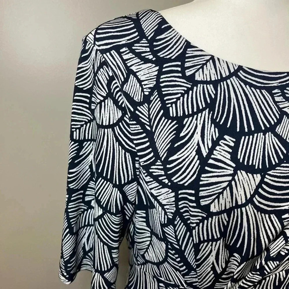 Connected Apparel 1/2 Sleeve Wrap  Dress - Picture 3 of 10